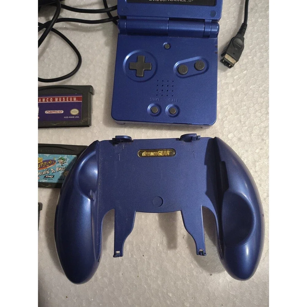 Nintendo Game Boy Advance SP Dreamgear Control Grip Attachment, Blue Games Works